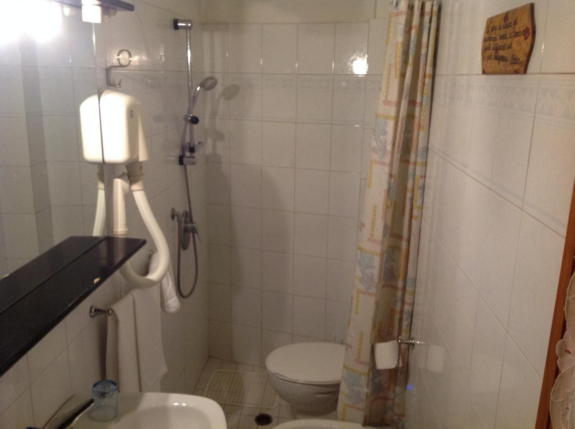 Riva Reno Guesthouse Bologne Chambre photo