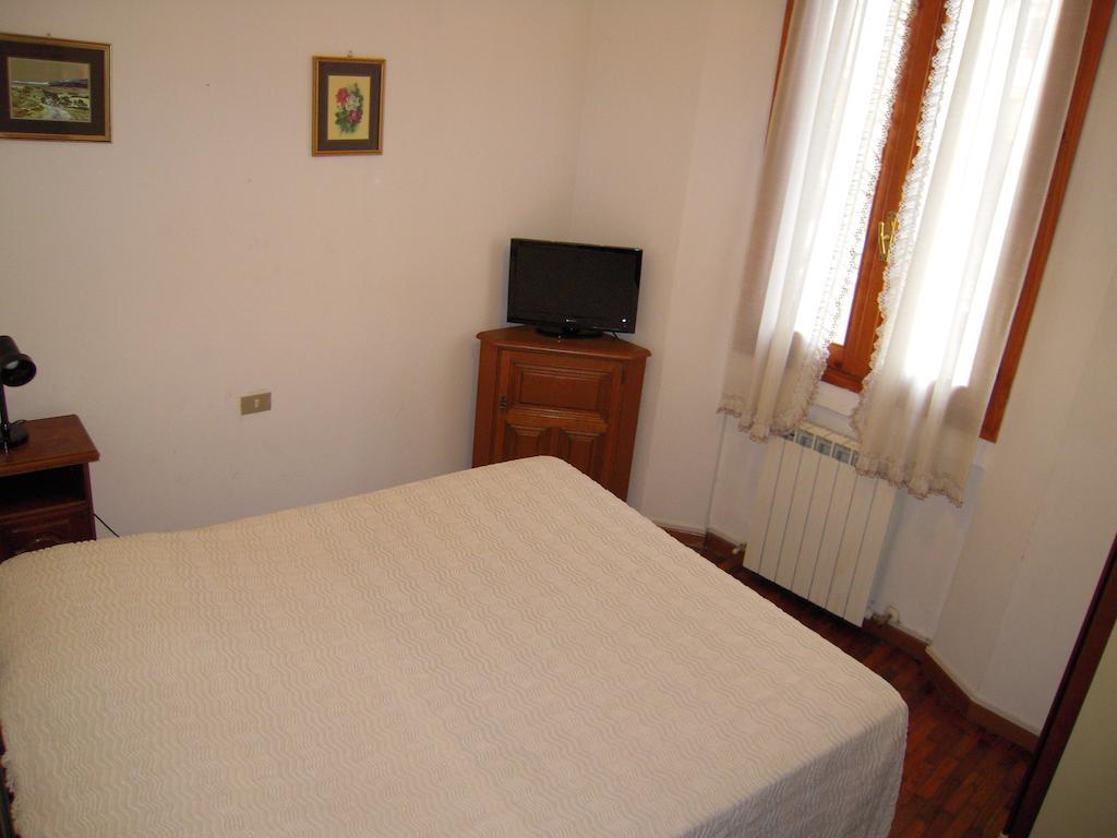 Riva Reno Guesthouse Bologne Chambre photo